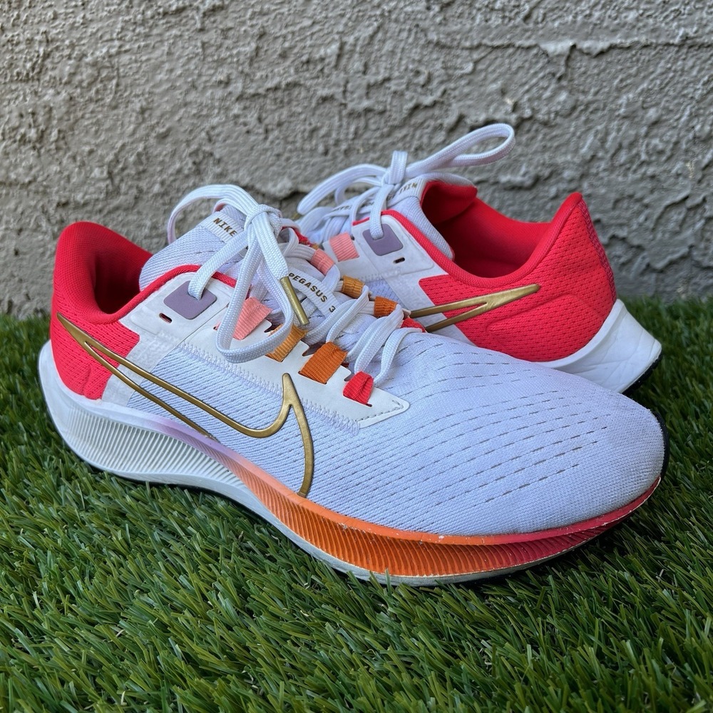 Nike Shoes Women Size 8.5 Air Zoom Pegasus 38 White/Metallic Gold DQ5038-100